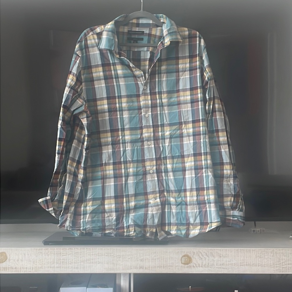 Banana Republic Men’s Button Up Shirt (XL slim fit)